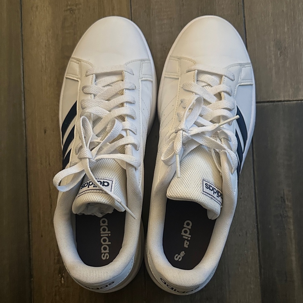 Adidas Grand Court Base Men's white and blue sneakers